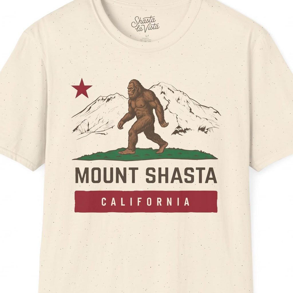 Mount Shasta Sasquatch Bigfoot T-Shirt California Flag (Natural)
