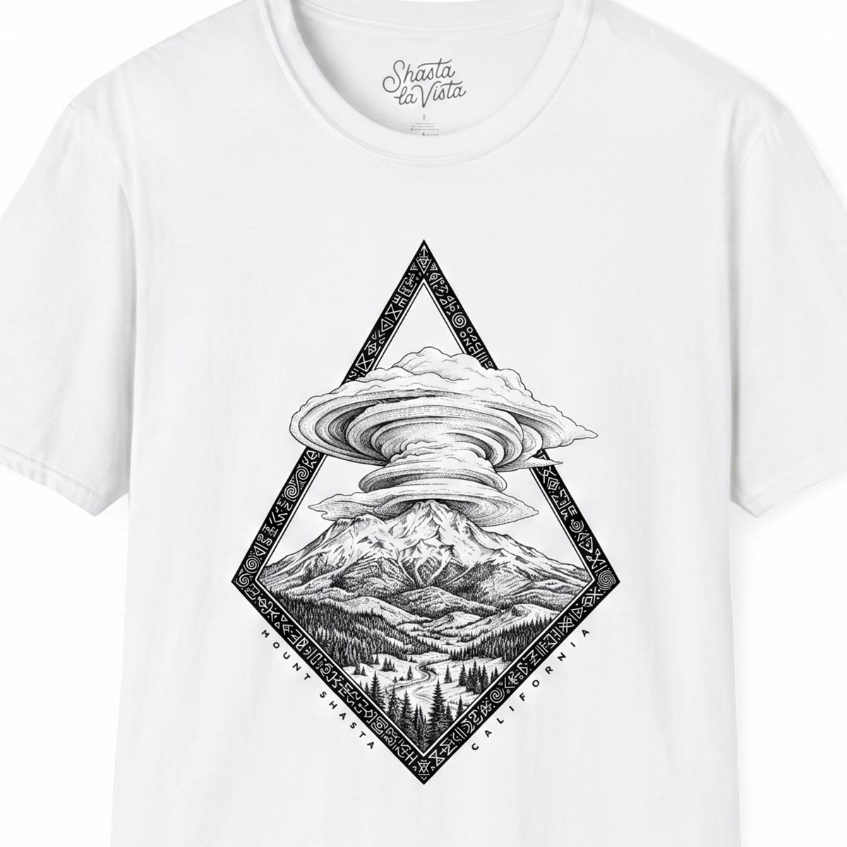 Mount Shasta California Lenticular Clouds T-Shirt