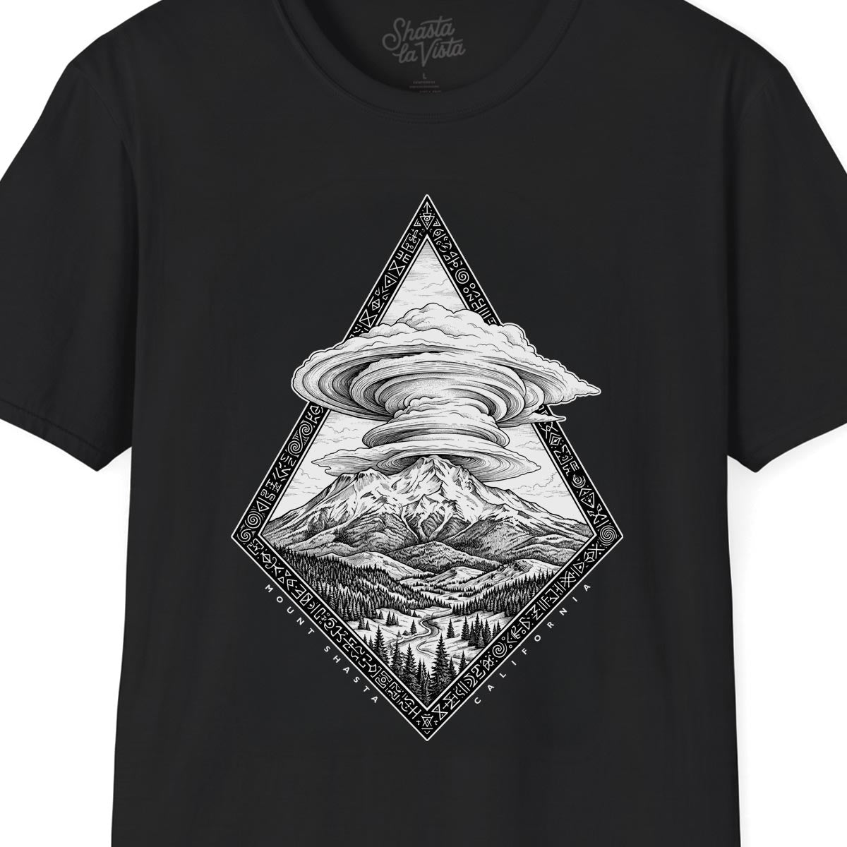 Mount Shasta California Lenticular Clouds T-Shirt